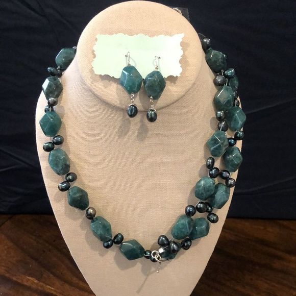 Dark Green Chalcedony Gemstone and Sterling Silver Set - Picture 13 of 14